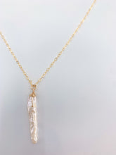 Load image into Gallery viewer, Simple Pearl Point Necklace