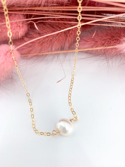 Simple Pearl Necklace